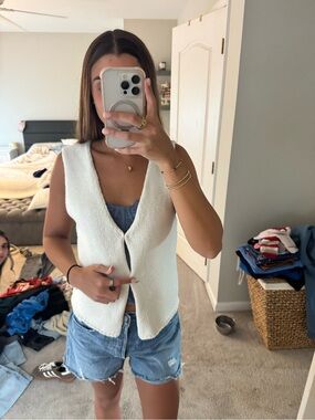 Rumored Cream Knit Sleeveless Vest